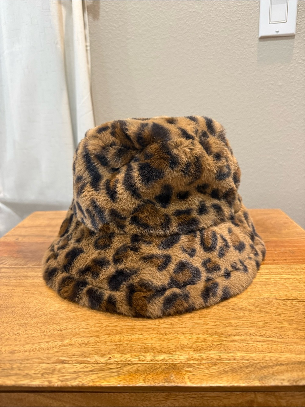 Faux Fur Leopard Print Bucket Hat